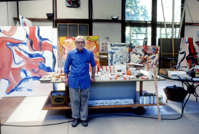 Willem de Kooning in studio